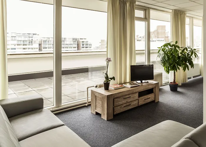 Hotel Ibis Styles Scheveningen 3*