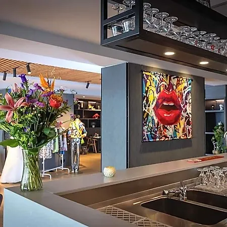 Ibis Styles Scheveningen Hotell 3*
