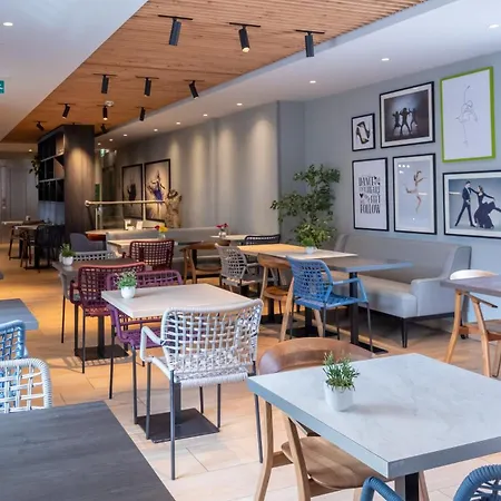 Hotel Ibis Styles Scheveningen 3*